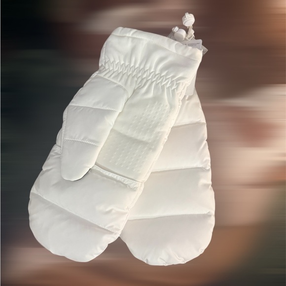 LULULEMON WUNDER PUFF MITTENS - Picture 2 of 3